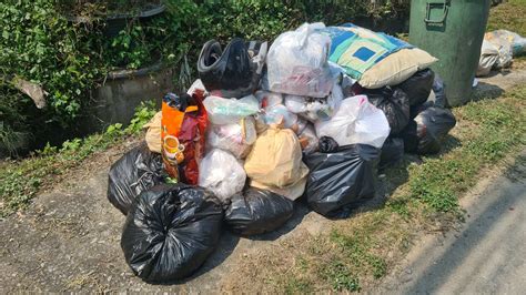 RUBBISH .